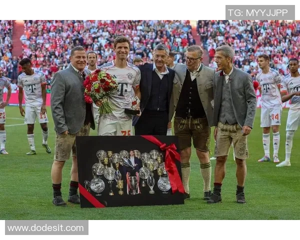 德国足球明星盘点：从贝肯鲍尔到穆勒的传奇之路