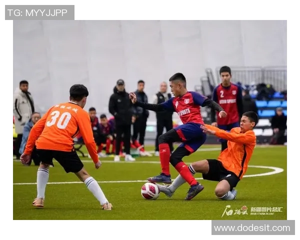 足球明星与艺术的完美结合探索足球艺术作品的魅力与创意 足球明星与艺术的完美结合探索足球艺术作品的魅力与创意